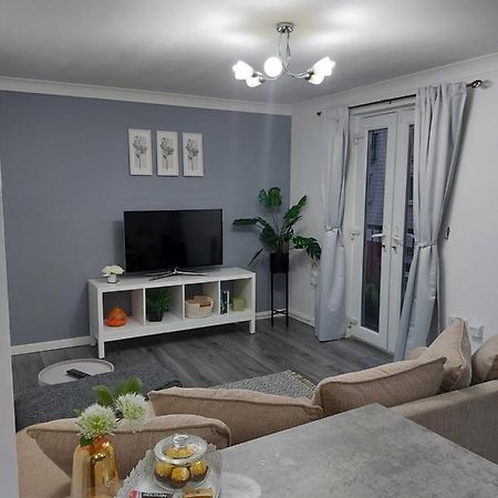 Lovely 1-Bedroom Condo With Parking On Premises Minworth Exterior foto