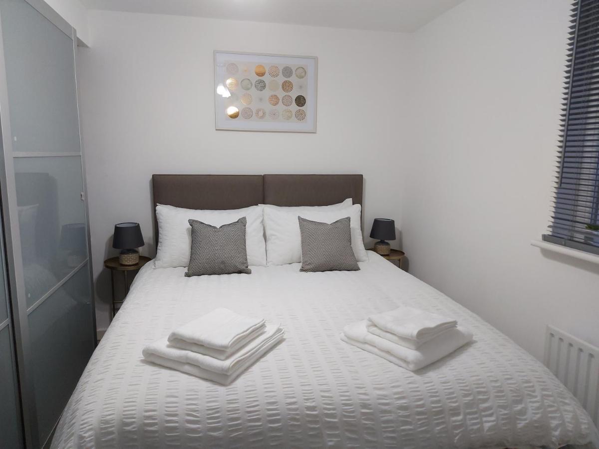 Lovely 1-Bedroom Condo With Parking On Premises Minworth Exterior foto