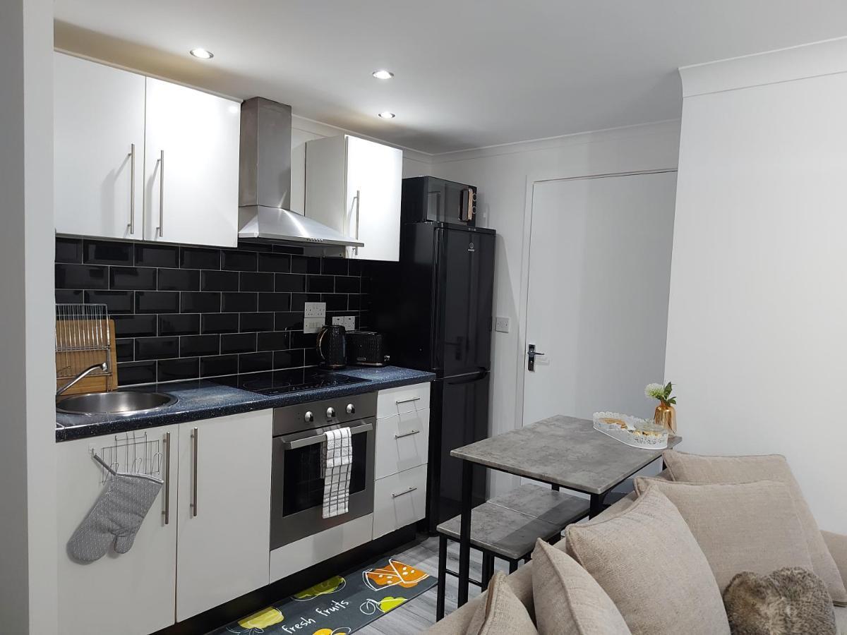 Lovely 1-Bedroom Condo With Parking On Premises Minworth Exterior foto